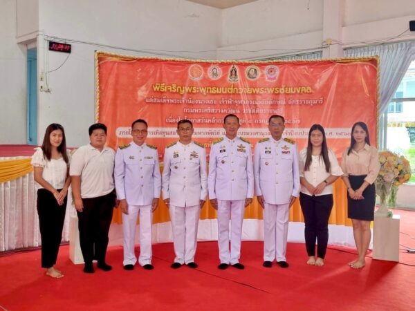 LINE_ALBUM_พิธีเจริญพระพุทธมน @วัดพรหมนิวาส 10767_240711_12