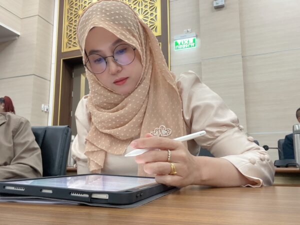 LINE_ALBUM_จังหวัดนราธิวาส ประชุมคณะกรมการจังหว_241127_2
