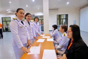 LINE_ALBUM_พิธีเจริญพระพุทธมนต์และลงนามถวายพระพ_241209_4