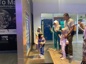 LINE_ALBUM_23268_250228_6