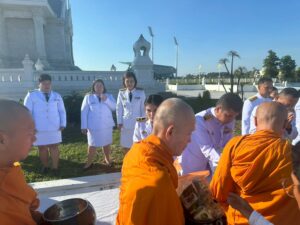 LINE_ALBUM_ลงนามถวายพระพรทีปังกร_250430_4