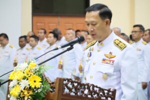 LINE_ALBUM_พิธีวางพานพุ่มและจุดเทียนถวายพระพร 28768_250730_13