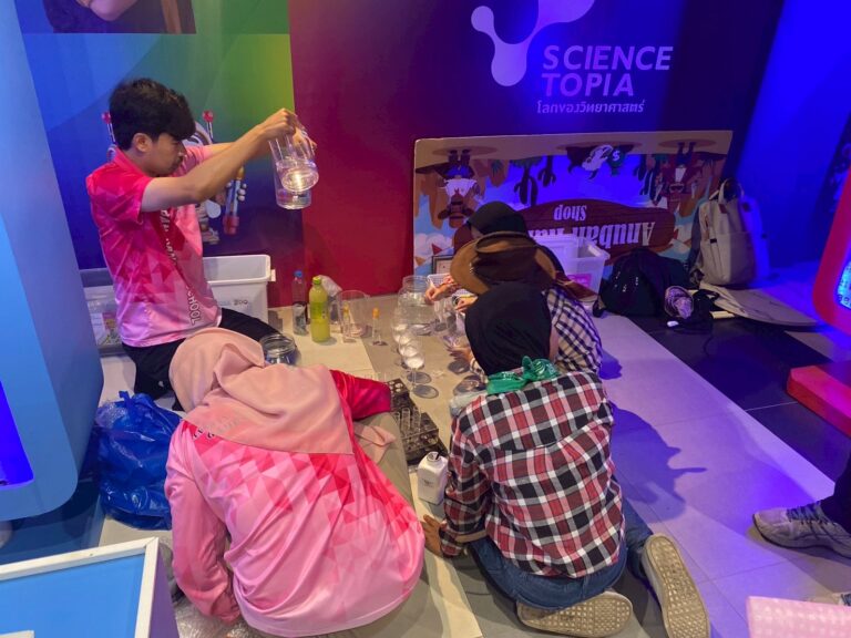 LINE_ALBUM_Science show ประถม_250902_1