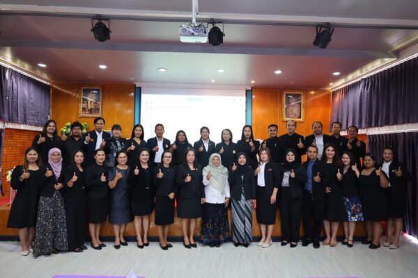 LINE_ALBUM_ประชุมพิจารณาหลักสูตรโครงการพัฒนาบุค._260126_3